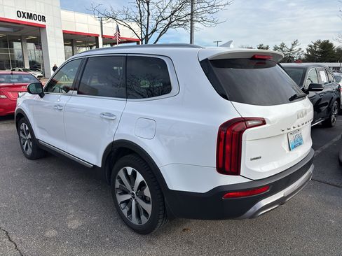 Used 2022 Kia Telluride S image 3