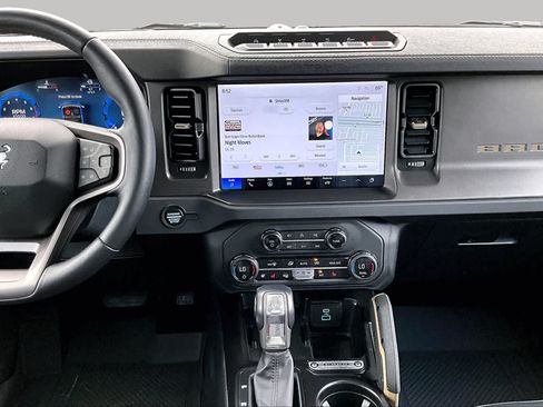 Certified 2025 Ford Bronco Badlands AWD/4WD image 9