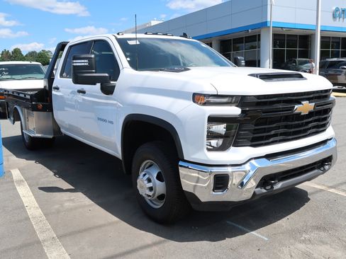 New 2025 Chevrolet Silverado 3500 W/T w/ WT Convenience Package image 2