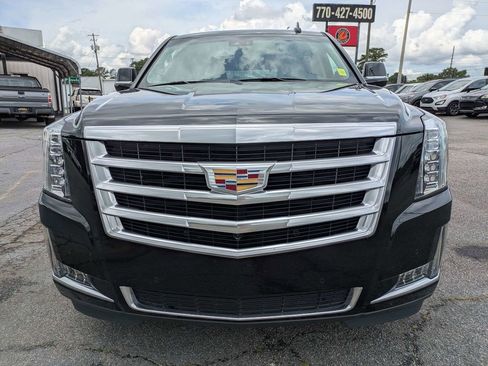 Used 2019 Cadillac Escalade Luxury RWD image 9