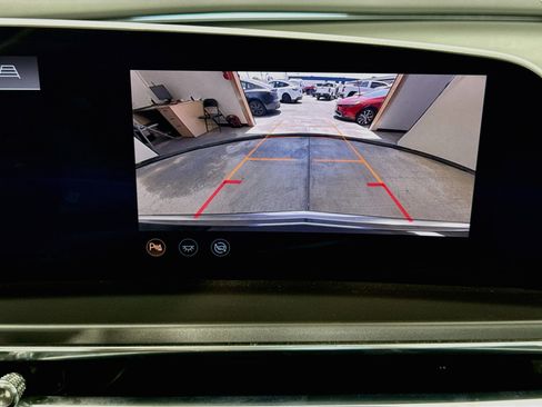 Used 2024 Cadillac Lyriq Tech RWD image 16
