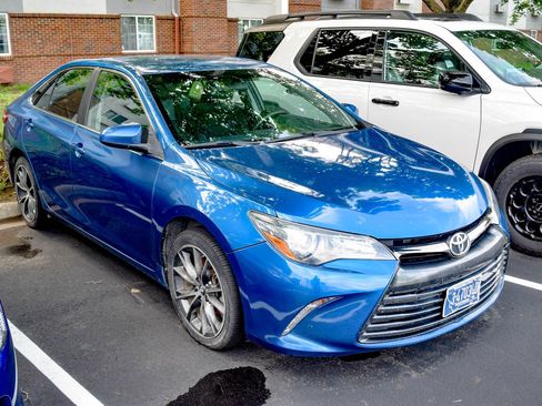 Used 2017 Toyota Camry XSE FWD image 15