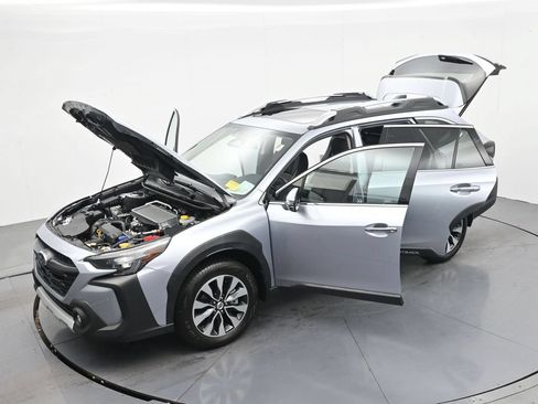 Used 2024 Subaru Outback Touring XT AWD/4WD image 38