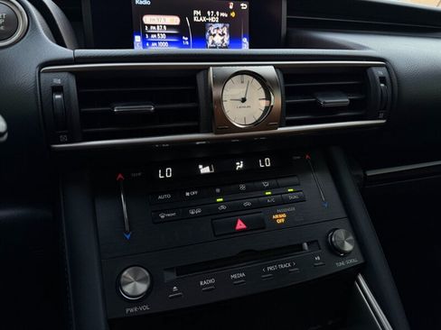 Used 2018 Lexus IS 300 RWD image 44