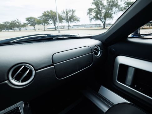 Used 2006 Ford GT 4 Option 1 OWNER FROM NEW image 70