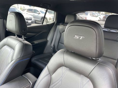 Used 2025 Buick Envista Sport Touring FWD image 23
