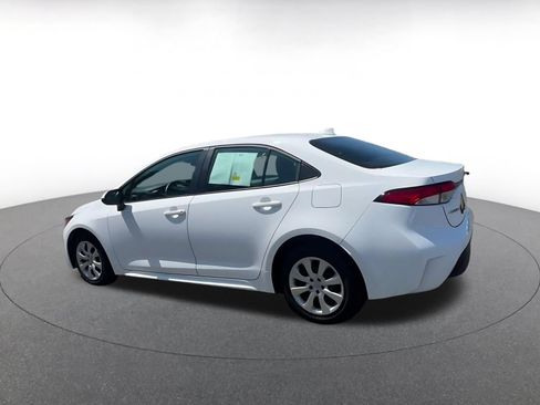 Used 2025 Toyota Corolla LE FWD image 10