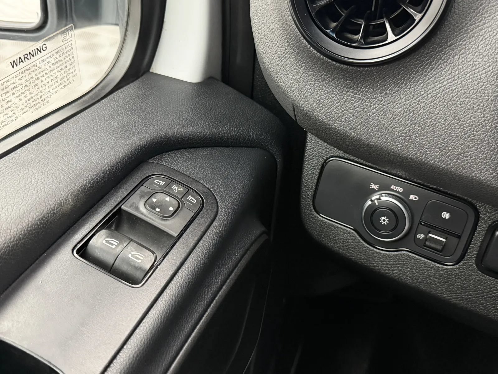 Used 2019 Mercedes-Benz Sprinter 2500 image 16