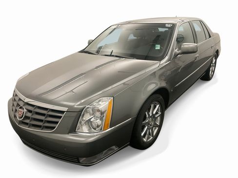 Used 2007 Cadillac DTS Performance image 29