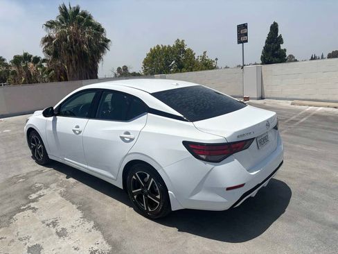 Used 2024 Nissan Sentra SV FWD image 9