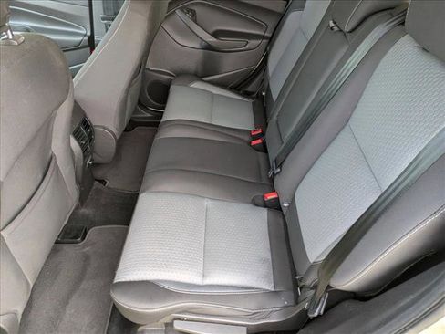 Used 2018 Ford Escape SE image 17