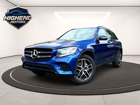 Used 2018 Mercedes-Benz GLC 300 4MATIC w/ AMG Line image 2