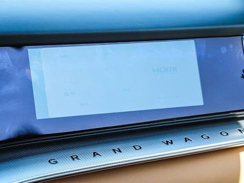 New 2023 Jeep Grand Wagoneer Series III image 18