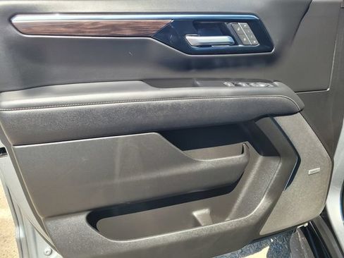 Certified 2025 Chevrolet Tahoe Premier AWD/4WD image 14