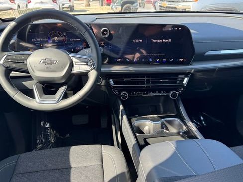 New 2026 Chevrolet Traverse LT w/ Midnight/Sport Edition FWD image 12