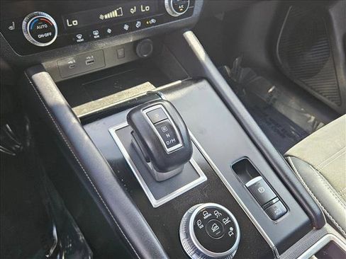 Used 2024 Mitsubishi Outlander SE FWD image 14