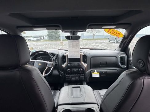 Used 2021 Chevrolet Silverado 1500 High Country w/ Technology Package image 29