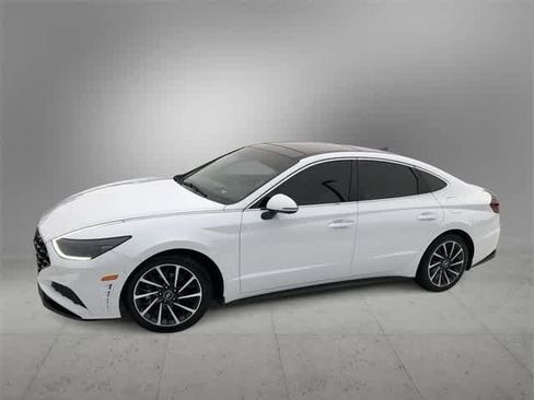 Used 2021 Hyundai Sonata Limited w/ Preferred Accessory Package image 3
