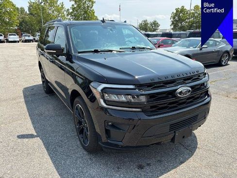 Certified 2024 Ford Expedition Limited AWD/4WD image 3