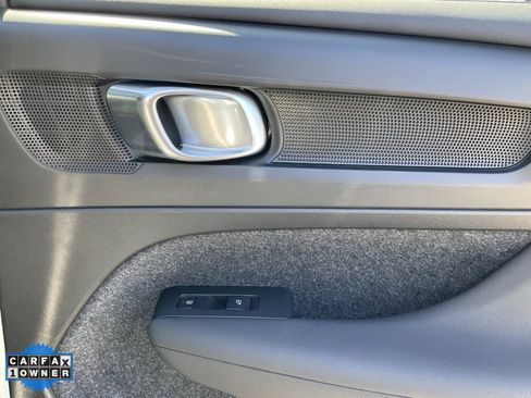 Used 2023 Volvo XC40 Recharge Plus image 60