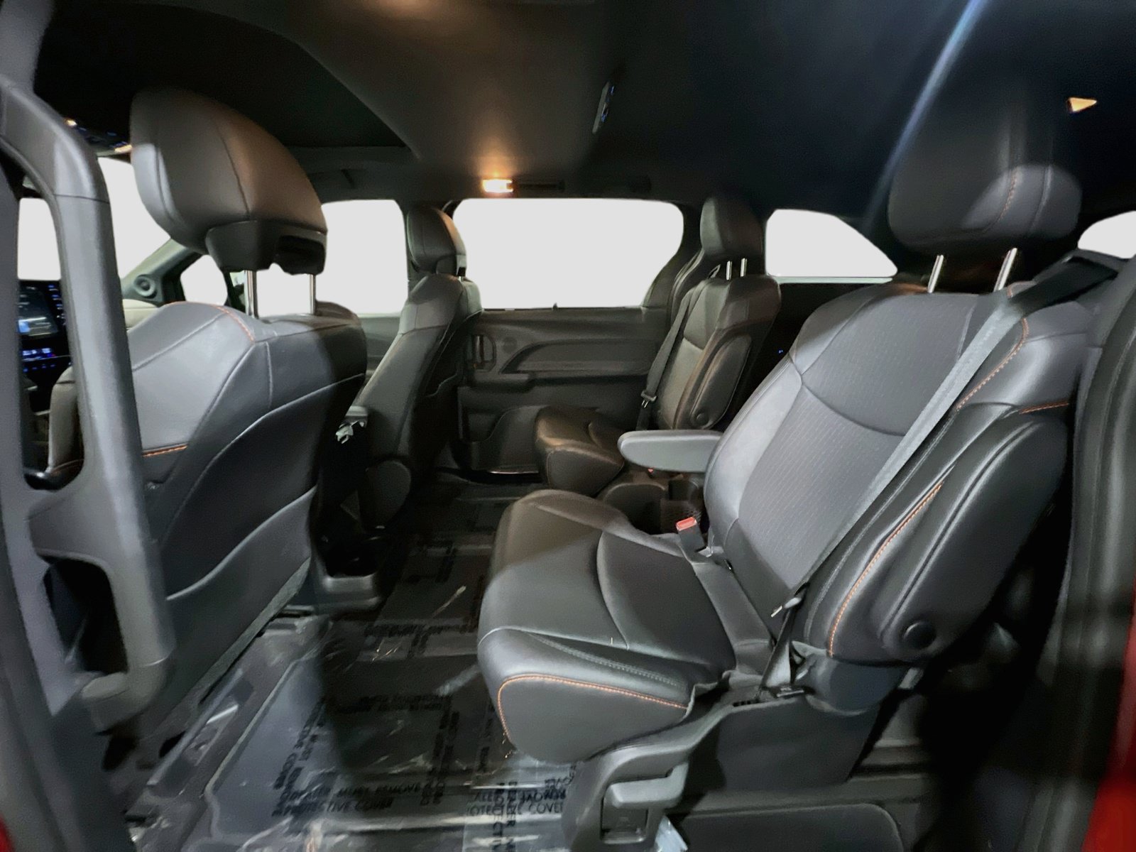 Used 2023 Toyota Sienna XSE w/ XSE Plus Package FWD image 18