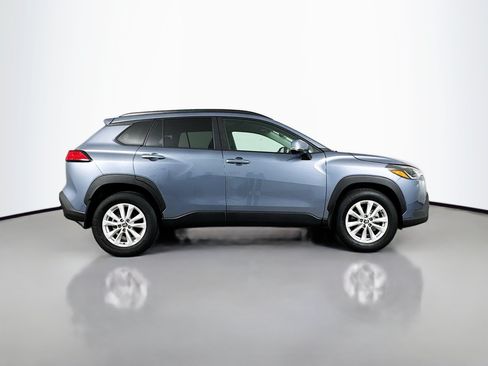 Certified 2022 Toyota Corolla Cross LE AWD/4WD image 8