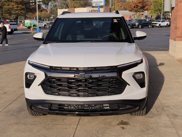 Used 2024 Chevrolet TrailBlazer ACTIV w/ Convenience Package AWD/4WD image 11