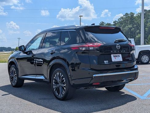 Used 2026 Nissan Rogue Platinum w/ Platinum Premium Package AWD/4WD image 3