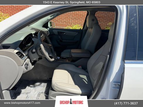 Used 2017 Chevrolet Traverse Premier AWD/4WD image 9