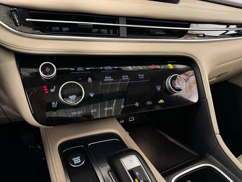 Used 2023 INFINITI QX60 Luxe w/ Performance Audio Package AWD/4WD image 26