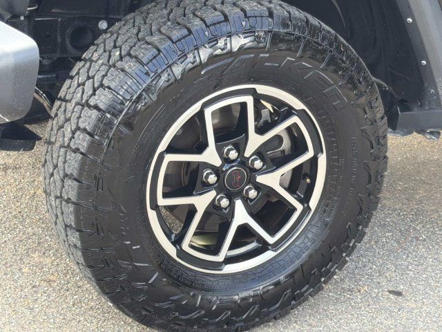 Used 2025 Jeep Wrangler Unlimited Rubicon AWD/4WD image 13