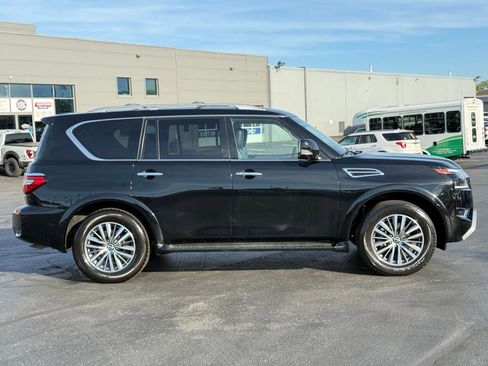 Used 2024 Nissan Armada SL w/ Cargo Package AWD/4WD image 3