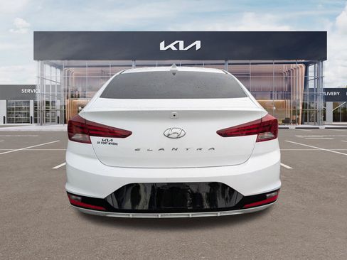 Used 2020 Hyundai Elantra SEL w/ Cargo Package (C1) FWD image 5
