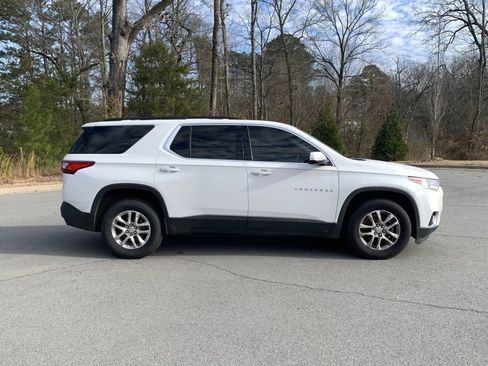 Used 2019 Chevrolet Traverse LT image 8