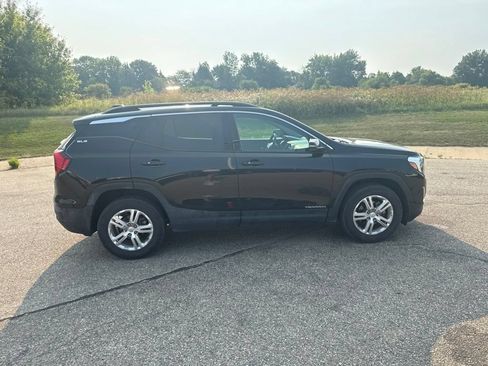 Used 2019 GMC Terrain SLE w/ Driver Convenience Package AWD/4WD image 8