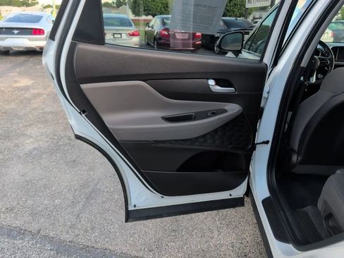 Used 2019 Hyundai Santa Fe SEL AWD/4WD image 15