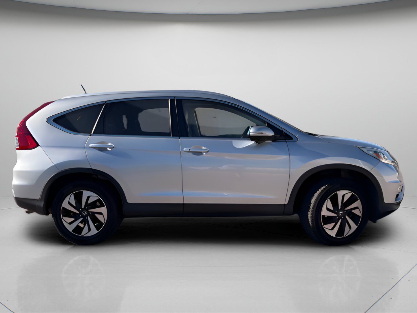 Used 2016 Honda CR-V Touring image 4