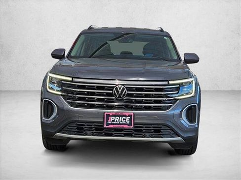 Used 2024 Volkswagen Atlas SE FWD image 2