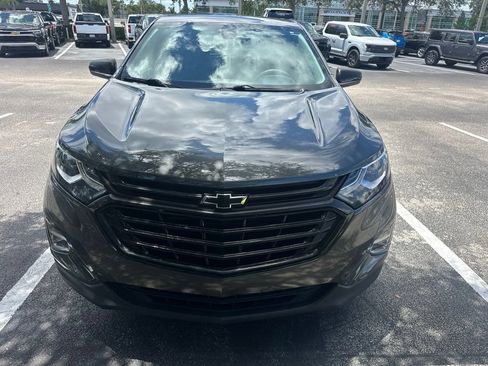 Used 2020 Chevrolet Equinox LT w/ Driver Convenience Package FWD image 2