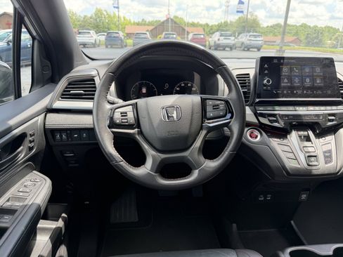 Used 2025 Honda Odyssey Sport-L image 27