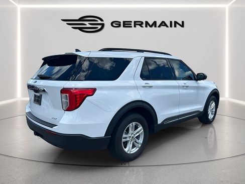 Used 2022 Ford Explorer XLT w/ Class IV Trailer Tow Package AWD/4WD image 8