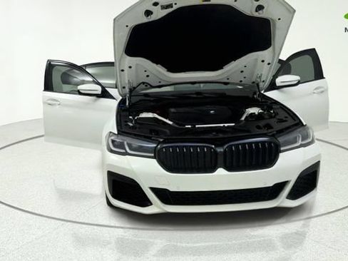 Used 2023 BMW 530i w/ M Sport Package RWD image 9