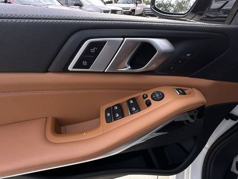 Used 2023 BMW X5 sDrive40i w/ M Sport Package RWD image 21