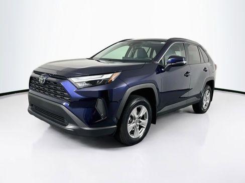 Used 2025 Toyota RAV4 XLE w/ Convenience Package FWD image 3