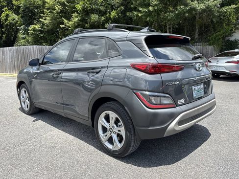 Used 2023 Hyundai Kona SEL AWD/4WD image 3