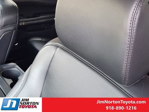 Used 2024 Ford Expedition Max XLT image 17