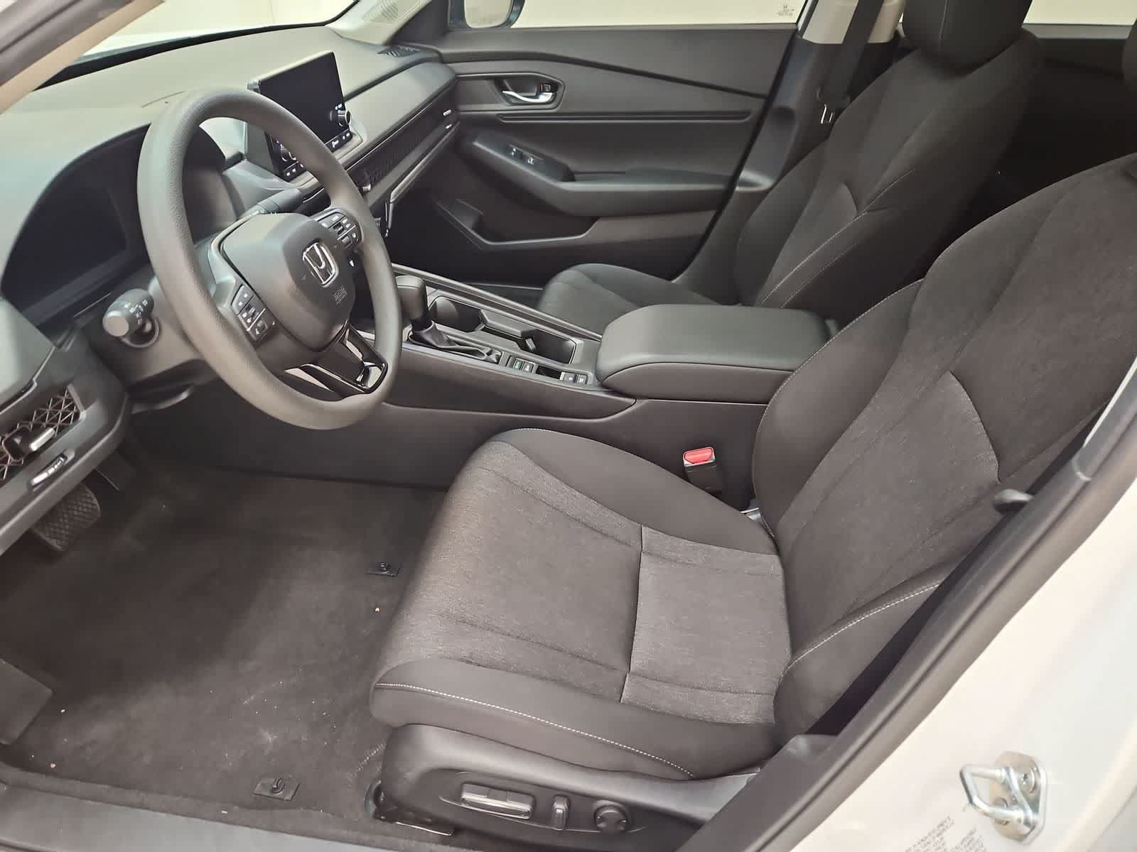 Certified 2025 Honda Accord SE image 18