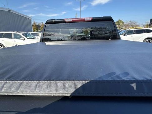 Used 2022 Chevrolet Silverado 1500 LT image 28