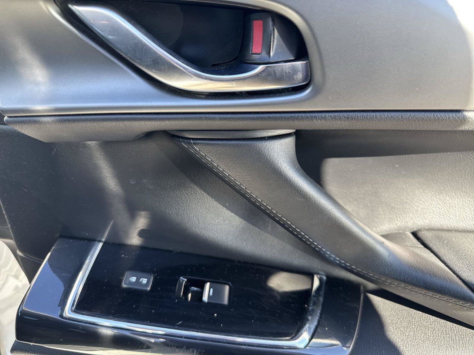 Used 2018 MAZDA CX-9 Touring FWD image 18