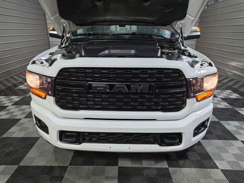 Used 2022 RAM 2500 Big Horn w/ Level C Equiment Group AWD/4WD image 38